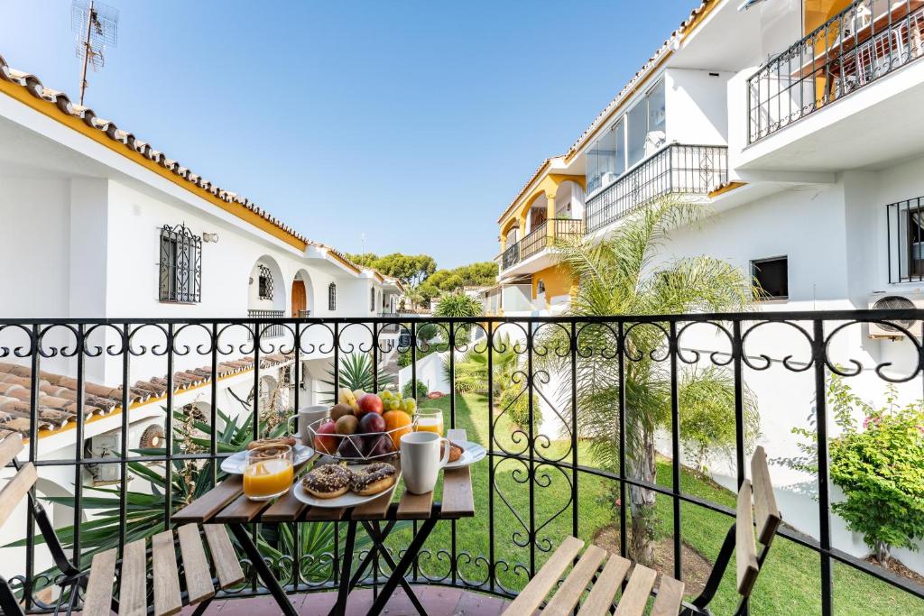 Riviera Del Sol Golf